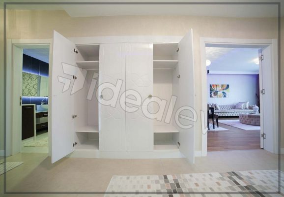 Gallery 86