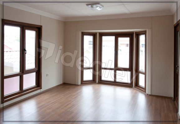 Gallery 75